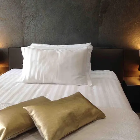Ginevra Rooms-2